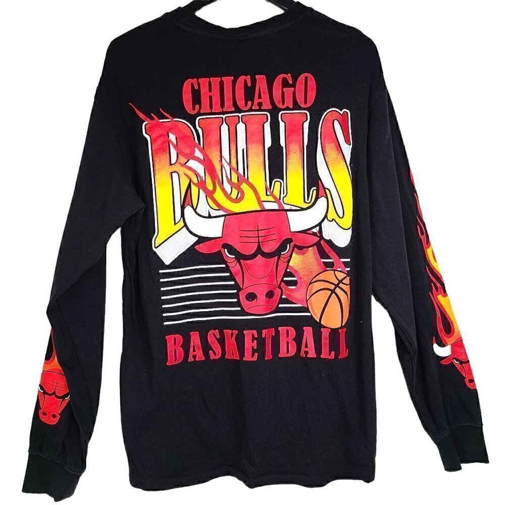 Chicago Bulls Men's Black Red Basketball Long Sleeve Shirt NBA Fire